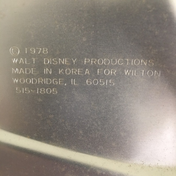 Mickey Mouse Cake Pan - Picture 5 of 5